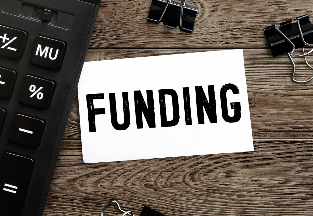 What Is a Hybrid Mutual Fund with an Example?